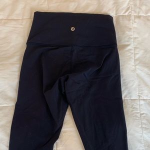 Lululemon Athletica Wunder Under High Rise 23" Crop Sz 4